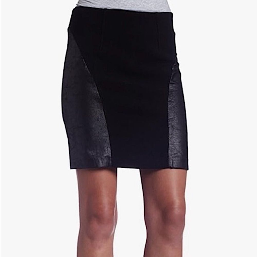 BCBGeneration Black Mesh Stretchy Mini Skirt w/ Back Zipper